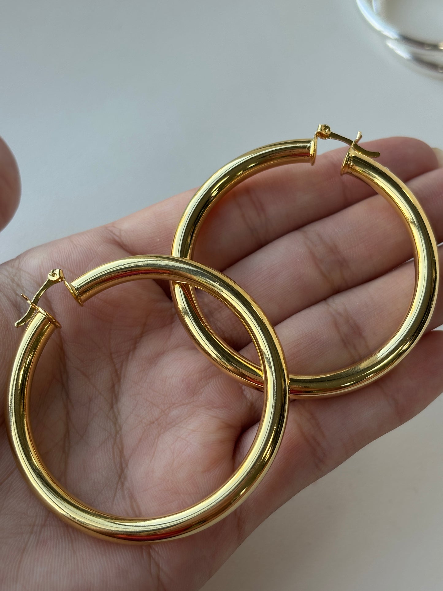 Argola Tubo Lisa Fecho Italiano 5,3cm