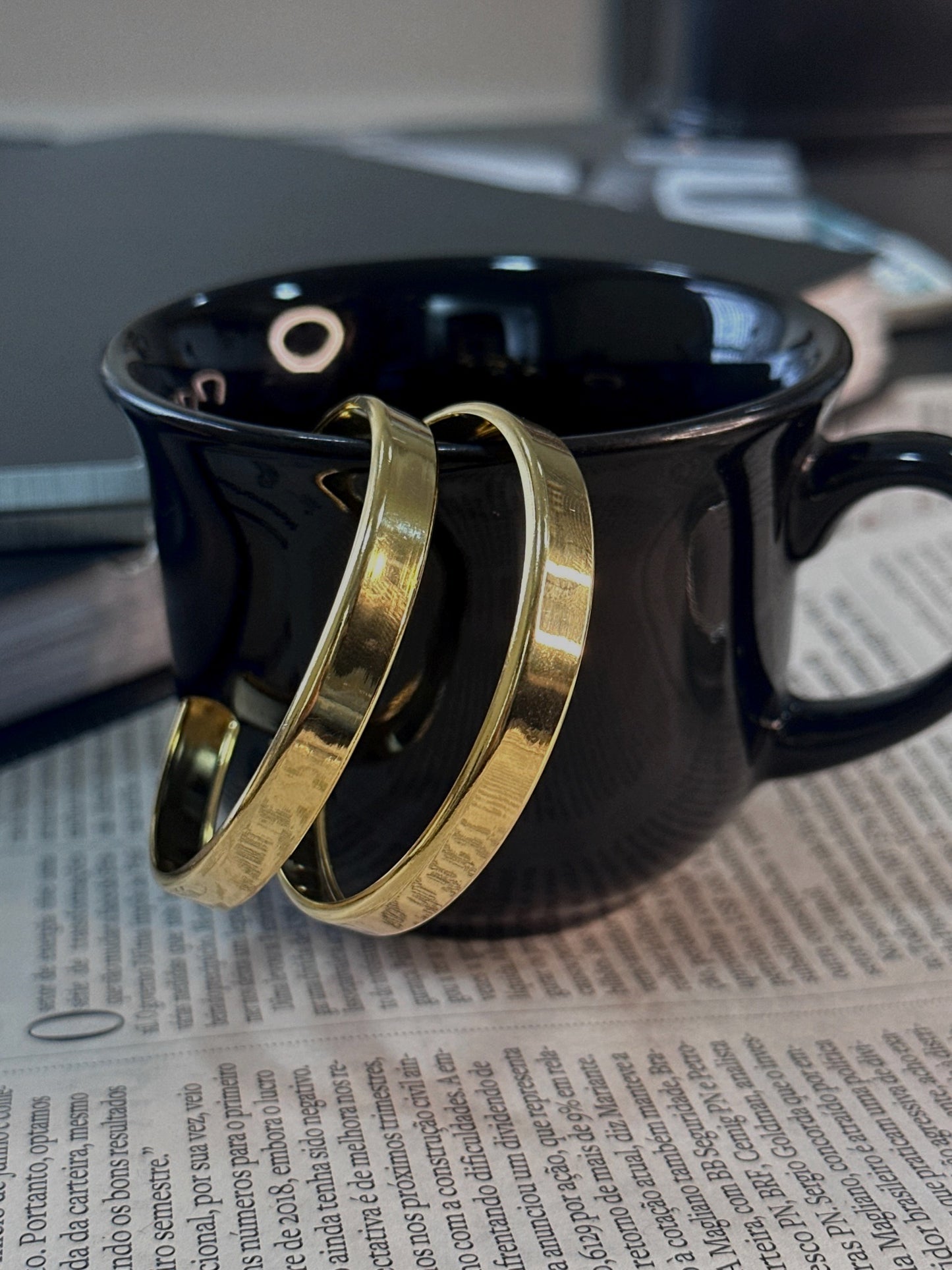 Argola Cleo Larga Lisa
