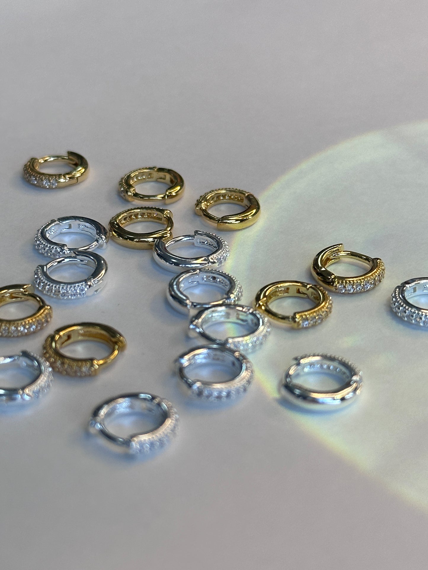 Mini Argola Cravejada 10mm