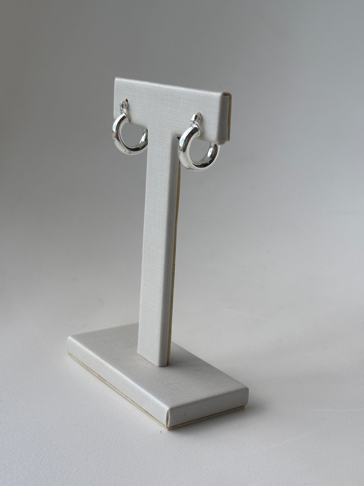 Argola Tubo Lisa Fecho Italiano 1,7cm