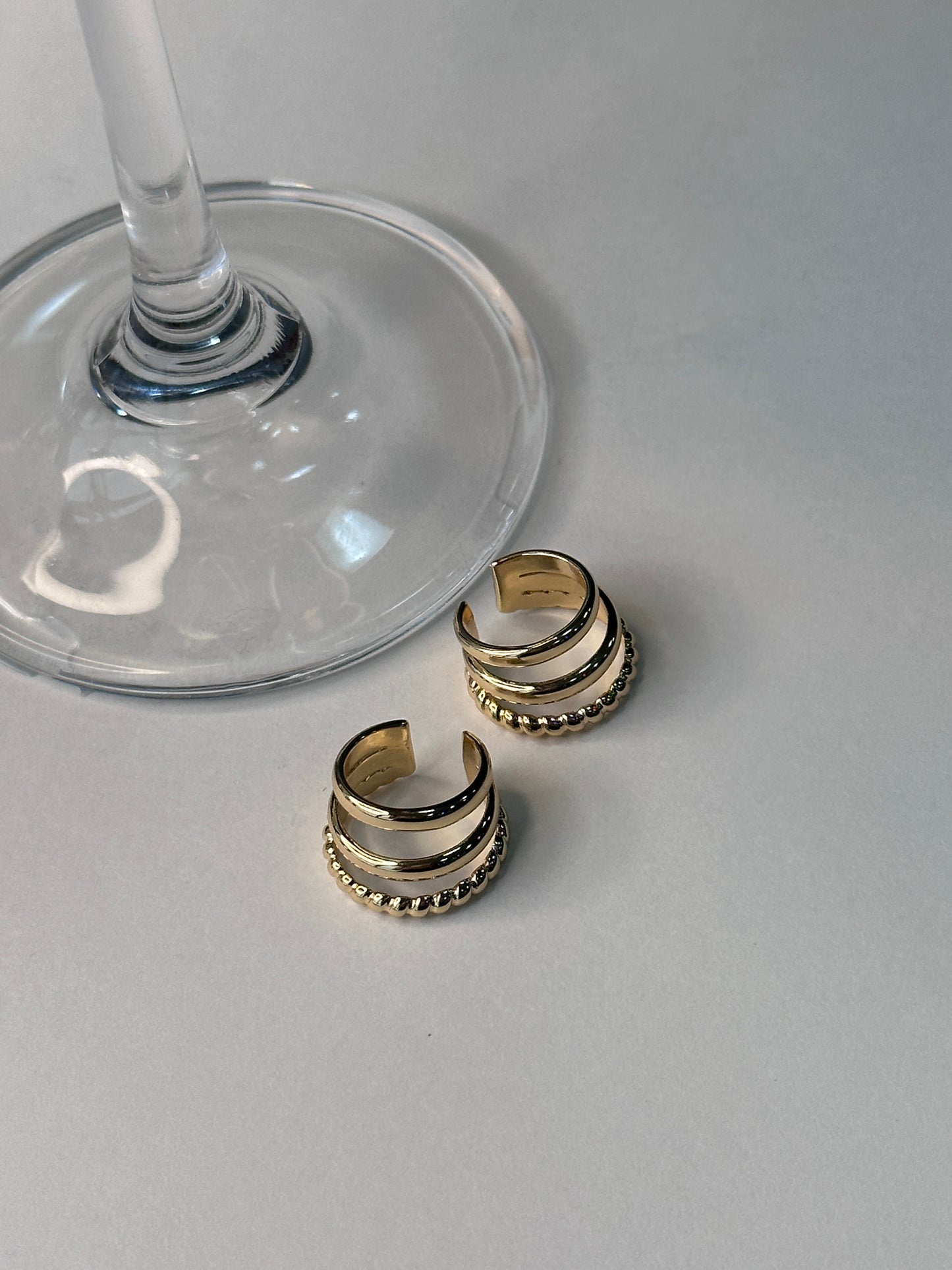 Piercing Fake Triplo Liso com Bolinhas