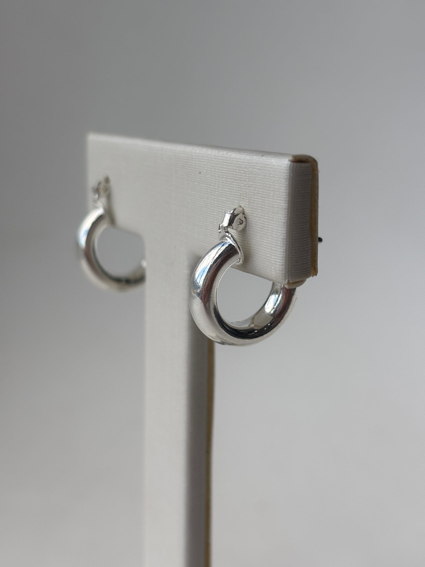 Argola Tubo Lisa Fecho Italiano 1,7cm
