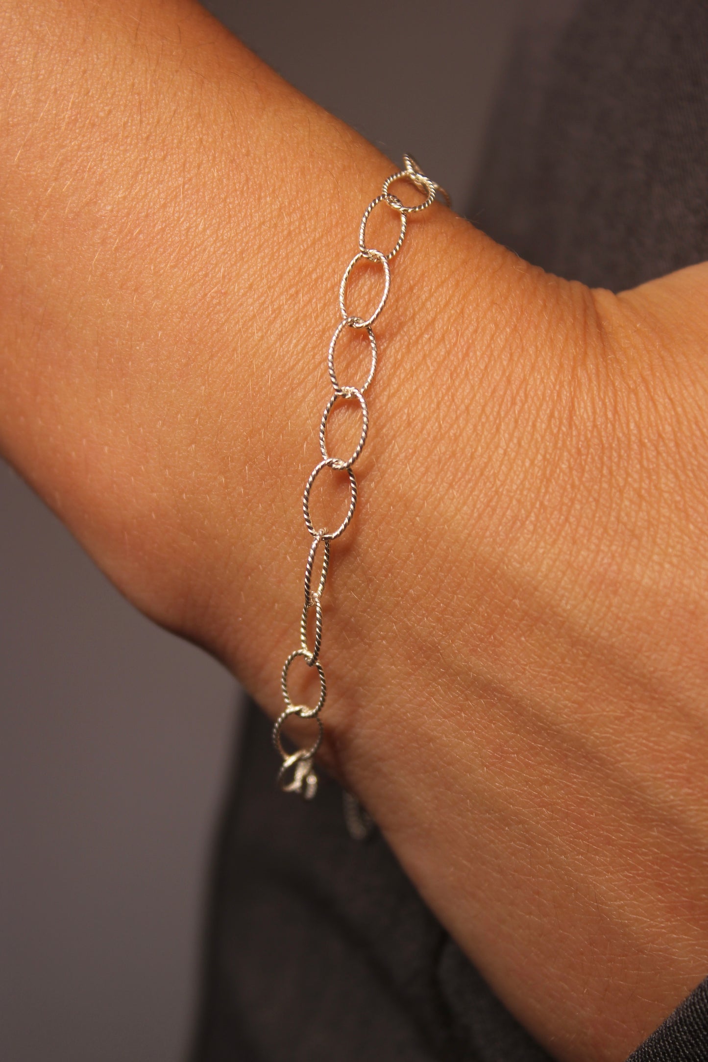 Pulseira Corrente Elos Torcidos em Prata 925