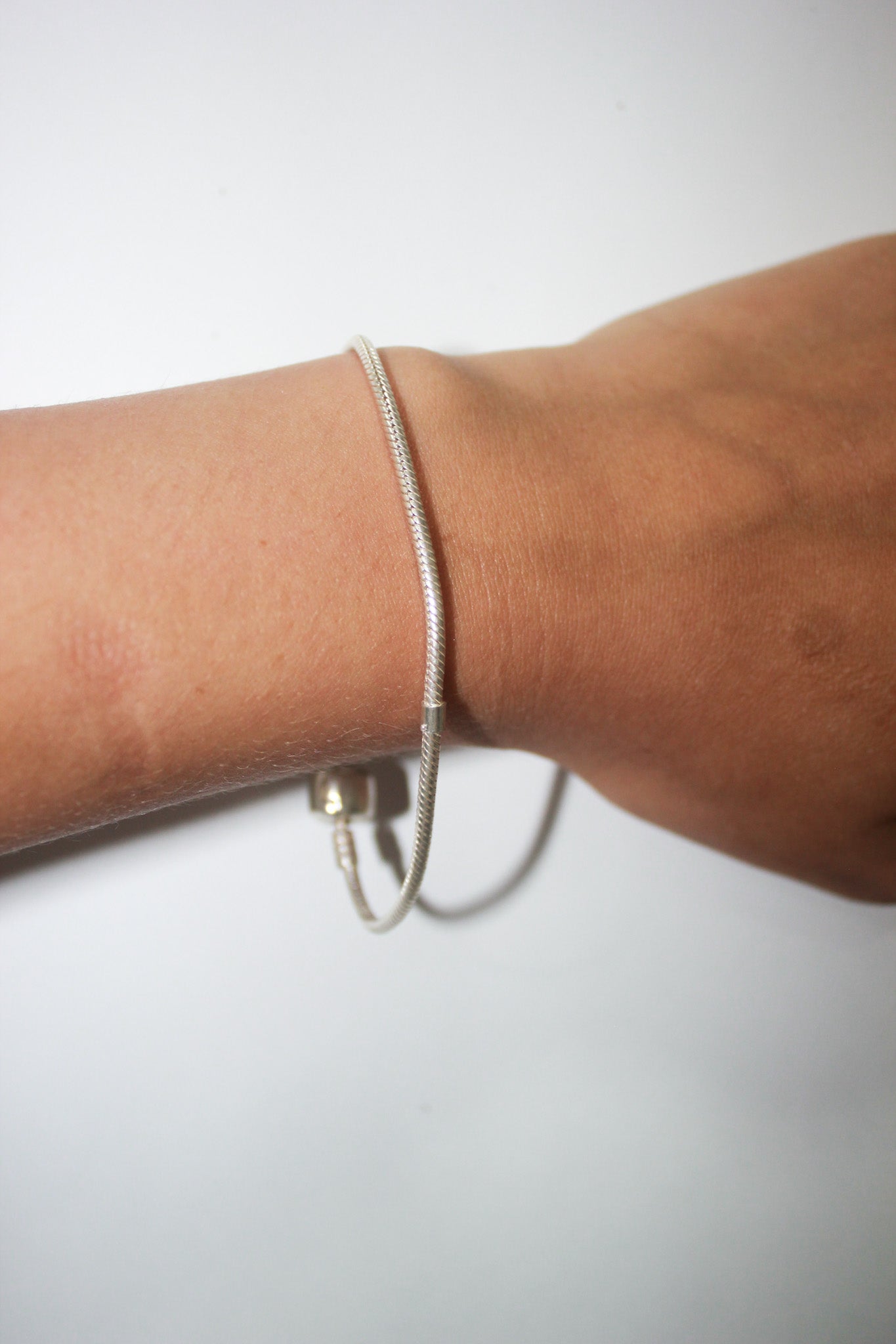 Pulseira Porta Berloques em Prata 925