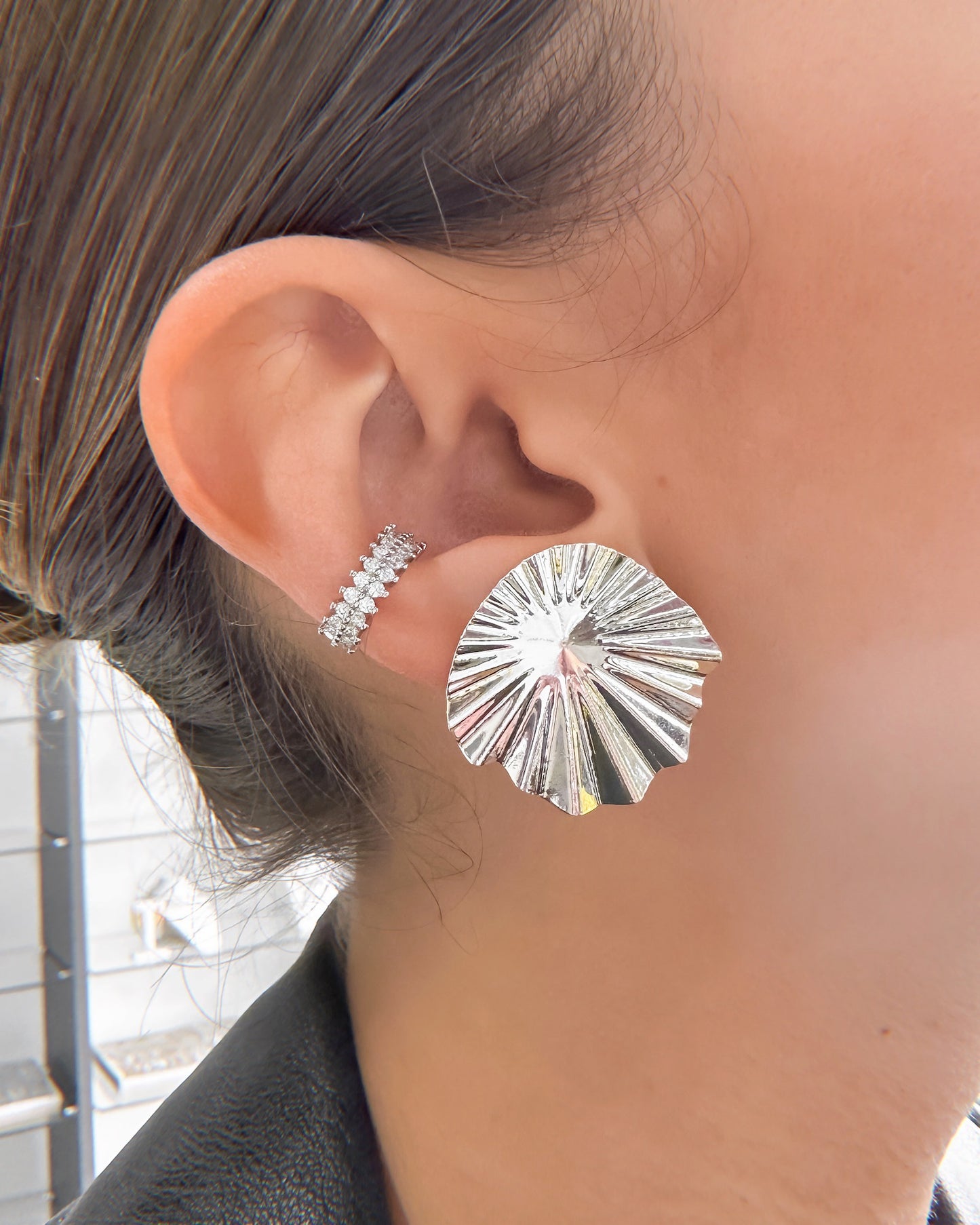 Piercing Fake Cravejado com Zircônias