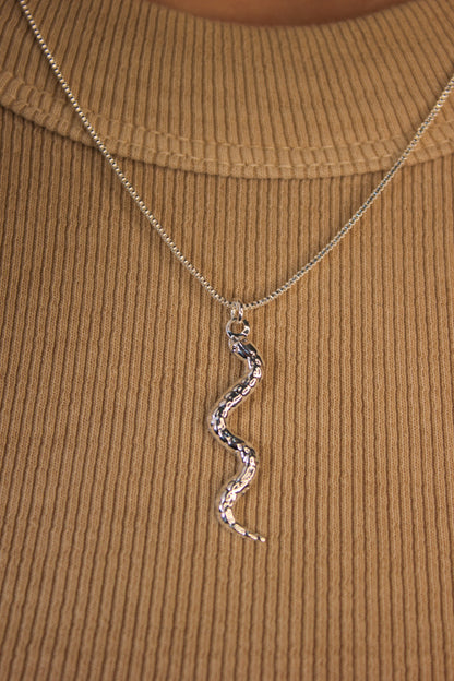 Gargantilha Cobra Texturizada